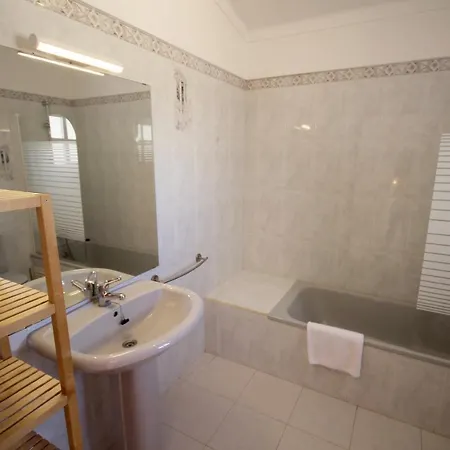 6 By Amcf * Alvor