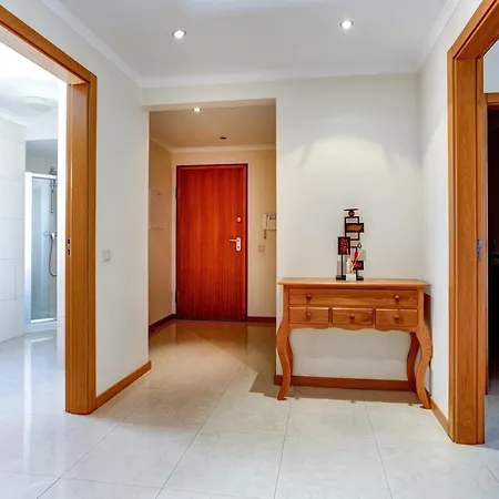 Two Bedroom With Rooftop Pool In Apartment Alvor