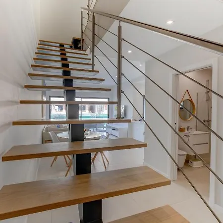 Luxury Townhouse With Pool In Villa