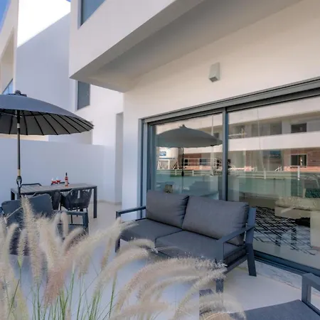 Villa Luxury Townhouse With Pool In Alvor