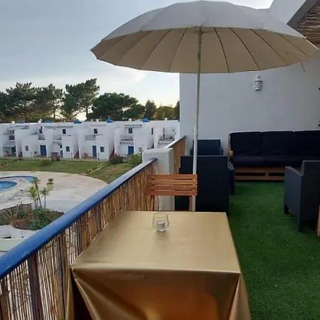 Alvor Balcony With Pool By Homing Apartamento