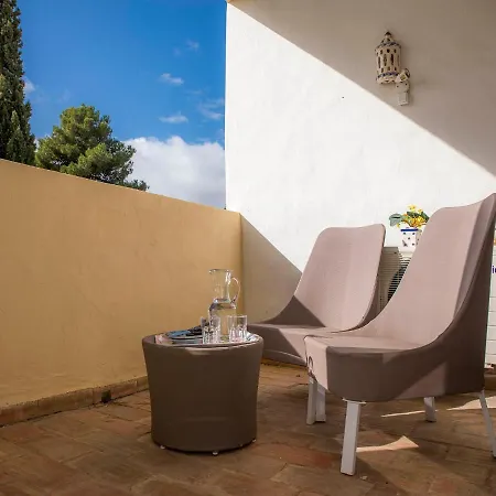 Apartamento A27 - Secluded 2 Minutes From The Center *