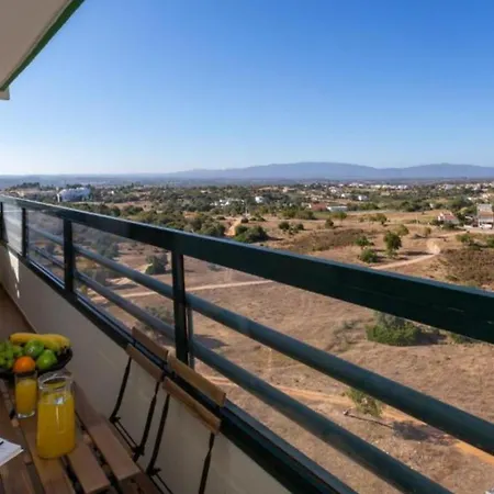 2 Bedrooms Balcony Flat *