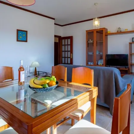 2 Bedrooms Balcony Flat Apartment *