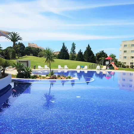 Oasis: Spacious With Shared Pool Apartment