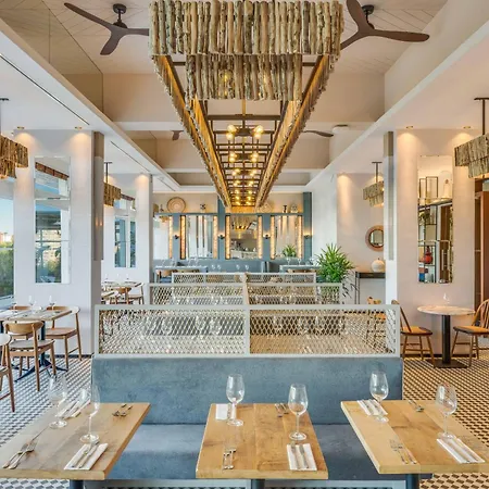 Hotel Pestana Blue