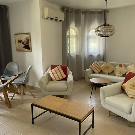 Santa Teresinha 3*