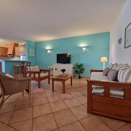 Vitor's Plaza Apartment Alvor