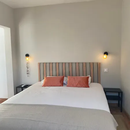 Casa Largo Do Poço