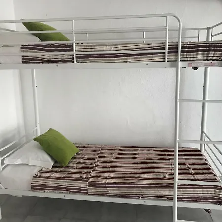 Hotel Suites & *