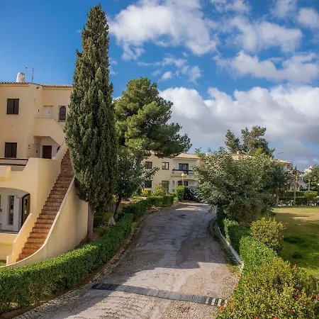 A27 - Secluded 2 Minutes From The Center Apartment *