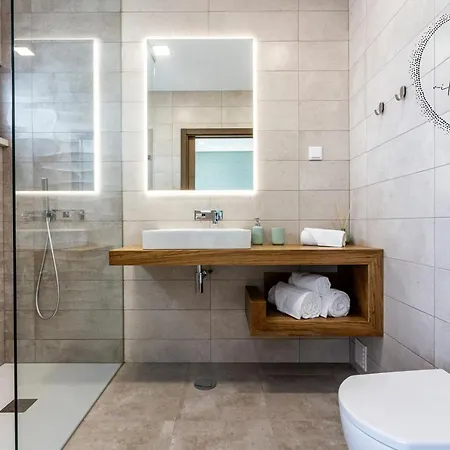 V5 Emma - Luxury 5 Bedroom In With Private Pool And Jacuzzi Villa *